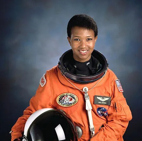 MAE JEMISON – THE FIRST BLACK WOMAN ASTRONAUT